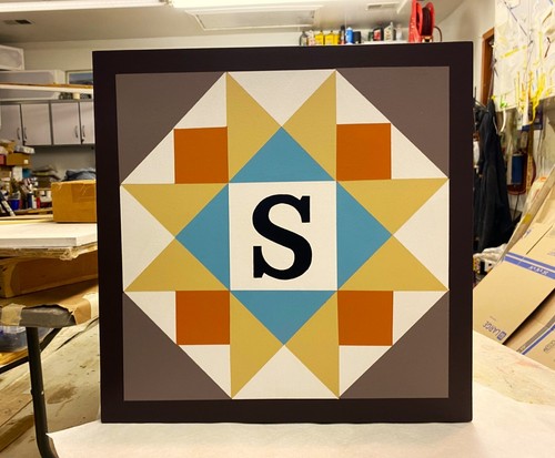 Barn quilt art - barn, 2'x2'